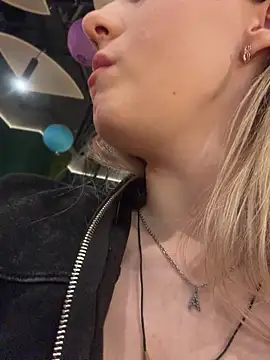 JessiTous - You control my toy for 6 minutes, I sque