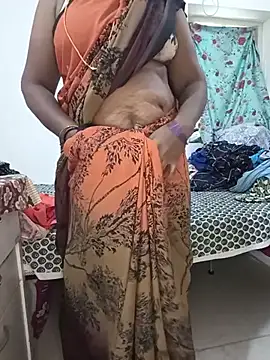 Tamil-hotwife - Ass show