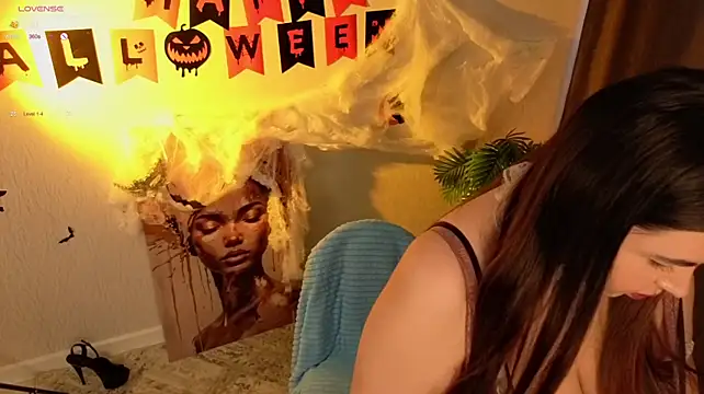 Calithra - 🎃suck finger and moan👻