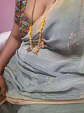 Tamil_Ammani - Boobs show😜😜😝🥰🔥🔥🔥