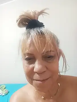 Jazminlover04 - I want to buy some lingerie.