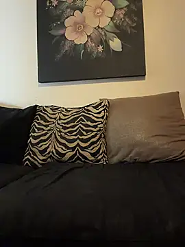 GoddessVelvetVixen - ✨Last Tipper Gets to Choose Flash✨