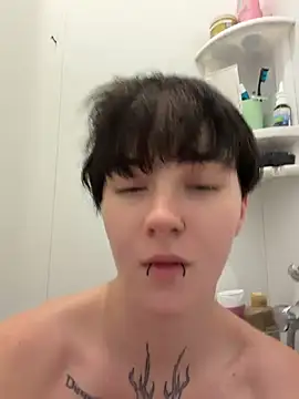 IceMur - 2 fingers in the pussy fucking myself