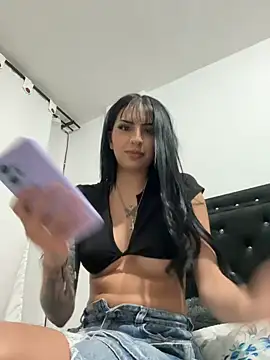 Hilary_pinkk - show pussy in doggy style 🙈