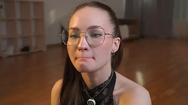NickieMcgrotha - squeeze my tits close up😜