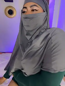 Isa-anbar - twerking without panties + oil on my ass