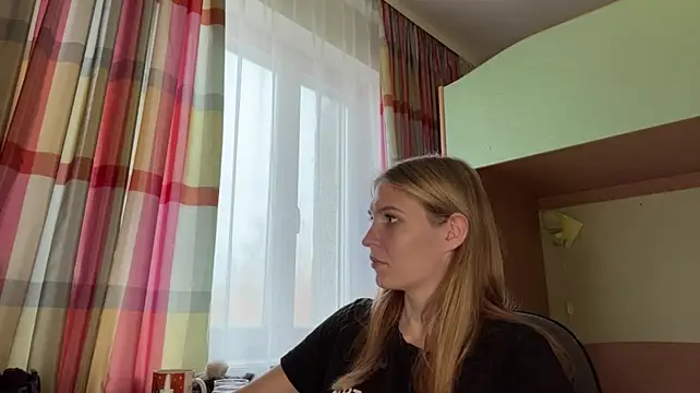 CriseldaStarns - Send HOT photo in PM