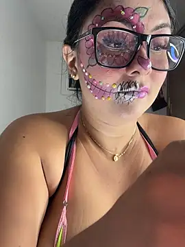 Linatarens - suck my tits and milk