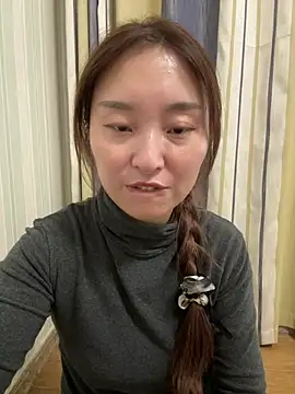 Lianer_520 - 莲儿，谢谢哥哥们支持，到达目标脱掉衣服