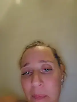 SkyelarSomer - Get me all naked 🤪
