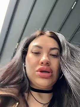 Wet__Bunny - Tease me public