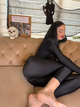 FeetVibe - 🔥 Slow Foot Teasing