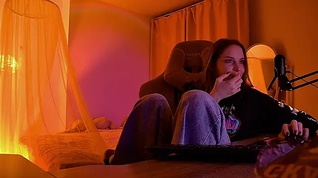 KristelleVale - foot fetish with food