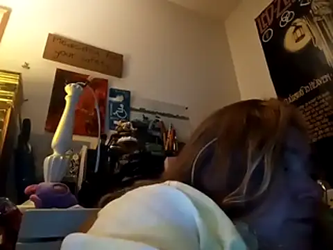 BettyandGold - Close up pussy cream