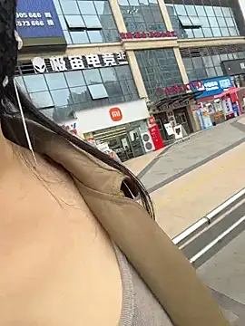 TopAlice566 - 全真空走人群