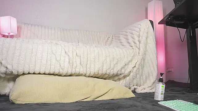 MaeveLith - dildo ride with creamy pussy