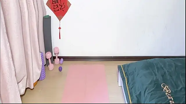MMYIOO - 周五啦，结束忙碌，卸下疲惫来闲聊，目标瑜伽狗爬式2分钟