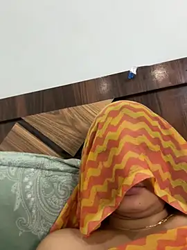 Miss_kanika76 - Oil show ass