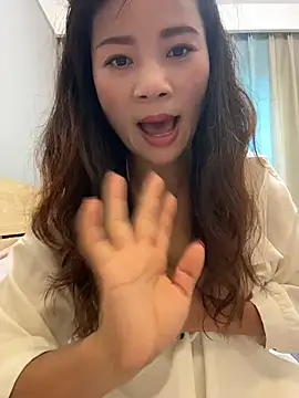 Xiaoyue-yy - 新人首次开播， 希望 多多调教 我
