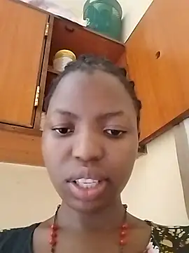 Daddydoll20 - SPRAY MILK ON FACE