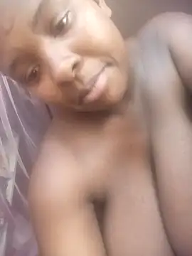 Ebony_tyra - Milk show