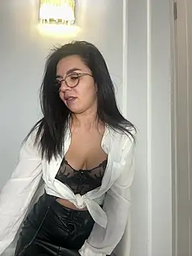 Monicaramoz - Take off my sexy shirt.