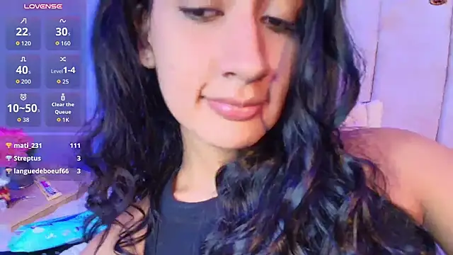 Nikirouse - Cameltoe whit open legs ❤️‍🔥