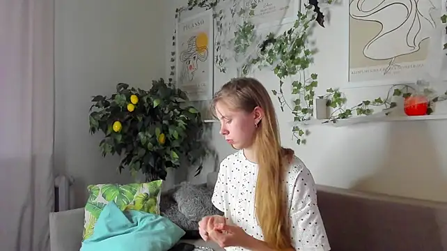 Eda_Vixen - stretching