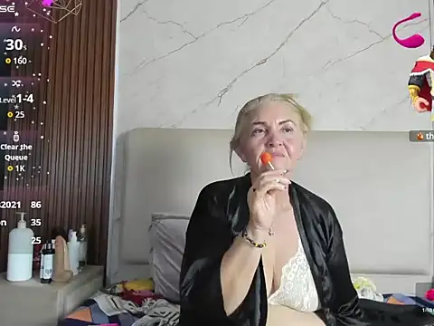 Queenstarhy - control lush