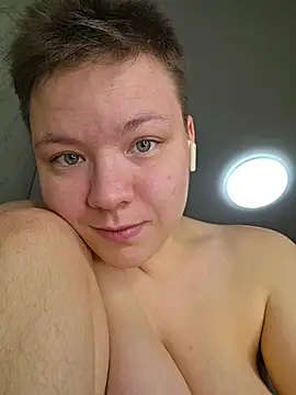 GoldMelissa - Show very hairy pussy, ass