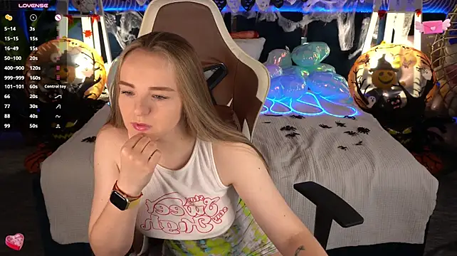 FoxyShy - warm my pussy