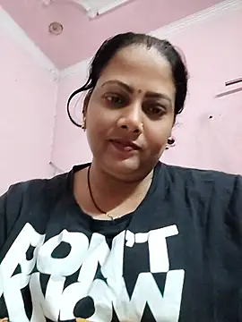 Hot_Aunty_44 - Boobs