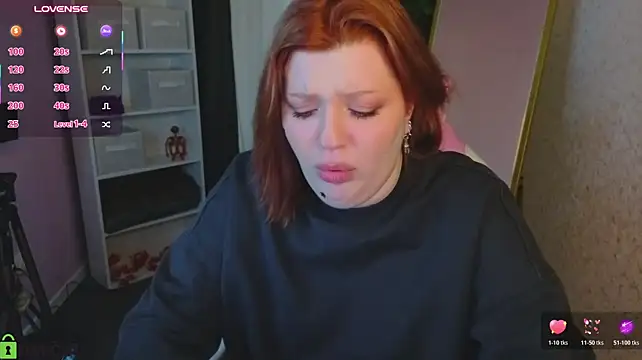Michele_Greenn - Flash boobs