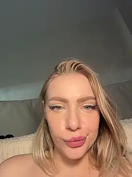 HugeBoobsAlice - FONTAIN SQUIRT WITH DILDO FUCK PUSSY