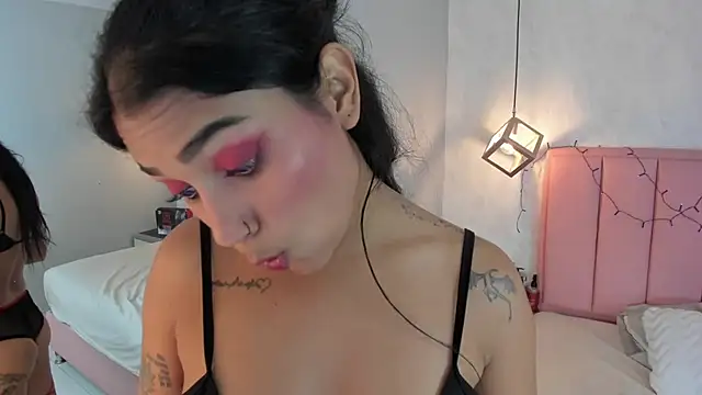 NINAMARTINS - use dildo glass in my pussy 🤤🥵