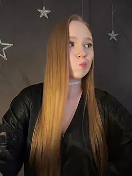 CarolineQuinn - 🍒pinch nipples zoom🍒