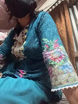 Horny_chubby_girl_Nupur - open nude dance