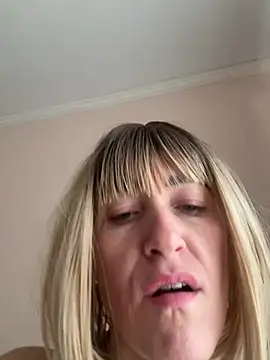 Mystical_Elenn - Striptease is public🫦🐰💦🥵😈🔥🎉🥵