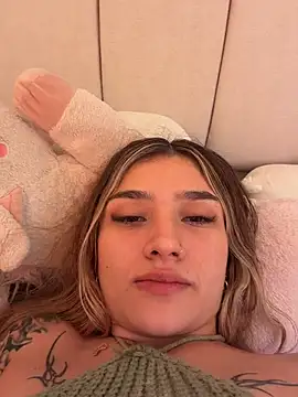 Ariannaa_1 - Suck dick in doggy 🍆