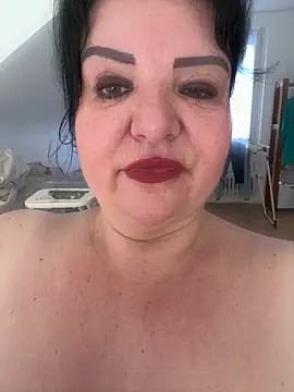 Curvymilfmicha - Titten lecken ,Nippel lecken und saugen