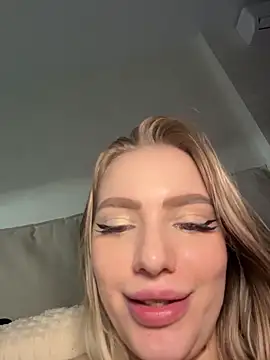 HugeBoobsAlice - RIDING DILDO + DOUBLE SQUIRT