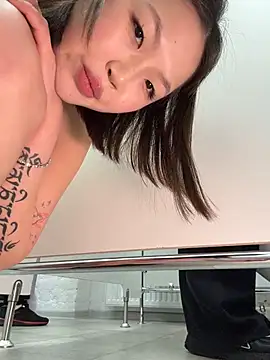 CreamPuff- - Soft massage pussy+slap near urinals