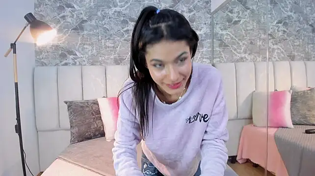 Bonnie-love - naked show