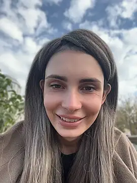 SandraCarter - Show ass in public park