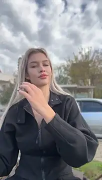 KikiWatson - Show ass in public ❤️‍🔥