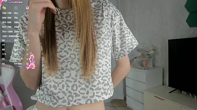 NellieEinspahr - Put hand in panties