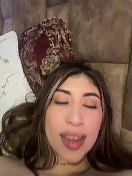 Kailylu - Spanks hard my ass RED MY ASSS ❤️❤️🔥