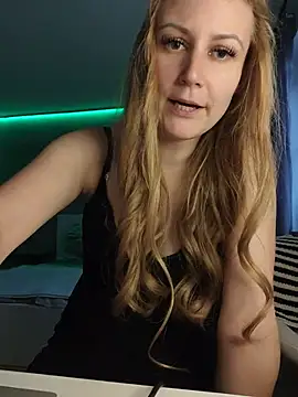 SweetGermanGoddess - 🥵Show and Massage my Boobs 2min.!