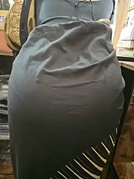 Indianhotwife639 - Two fingers in Ass