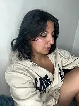 Im_airi - Show Ass + Oil + Spank + Twerk 🤍🌸🌸